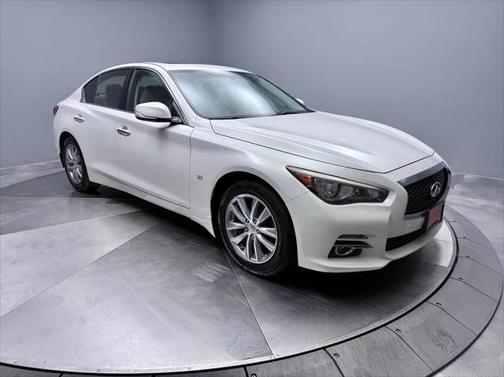 2015 INFINITI Q50 Premium