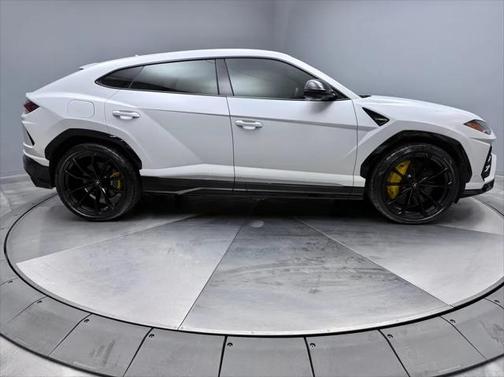 2020 Lamborghini Urus AWD