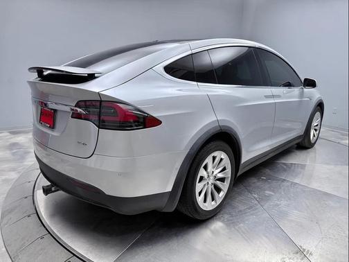2016 Tesla Model X 90D