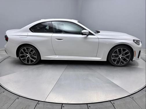 2023 BMW 230 i xDrive