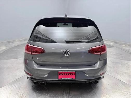 2018 Volkswagen Golf R 2.0T DSG