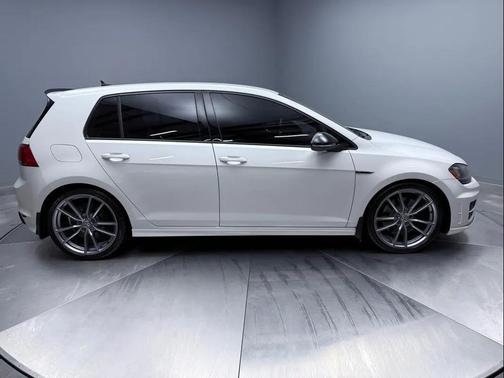 2017 Volkswagen Golf R 2.0T Manual