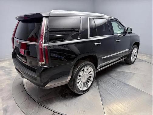 2017 Cadillac Escalade Platinum