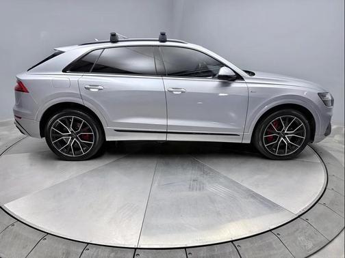 2021 Audi Q8 55 Premium Plus