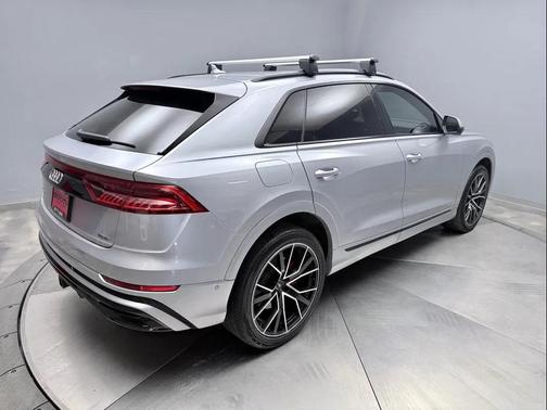 2021 Audi Q8 55 Premium Plus