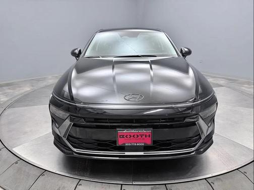 Abyss Black 2025 Hyundai SONATA SE
