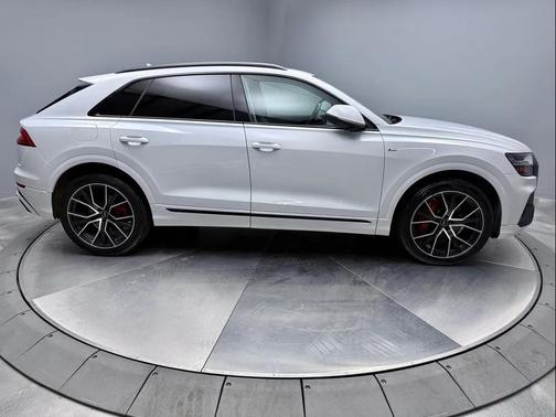 2021 Audi Q8 55 Prestige