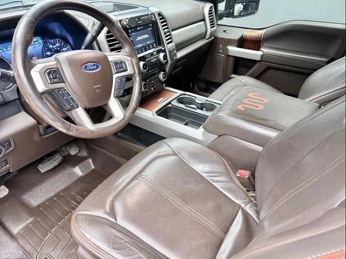 White 2017 Ford F-350 King Ranch