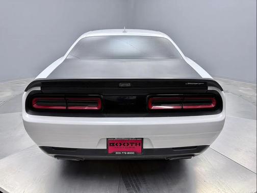 2016 Dodge Challenger SRT 392