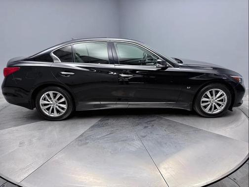 2015 INFINITI Q50 Premium