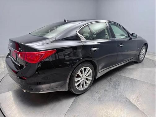 2015 INFINITI Q50 Premium