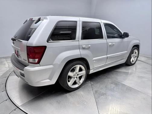 Bright Silver Metallic Clearcoat 2008 Jeep Grand Cherokee SRT8