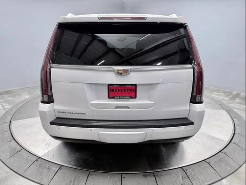 Crystal White Tricoat 2020 Cadillac Escalade Platinum