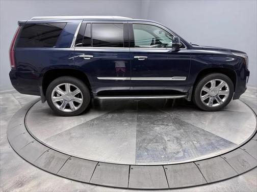 2018 Cadillac Escalade Luxury