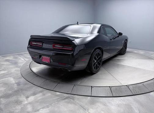 2016 Dodge Challenger SRT 392