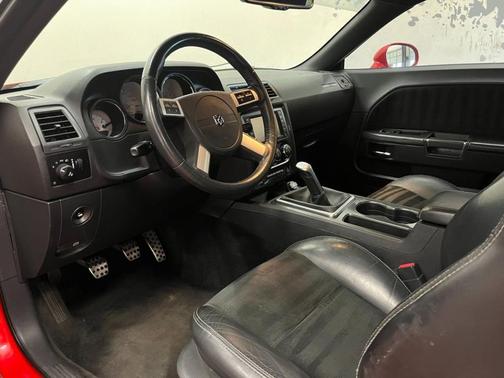 2010 Dodge Challenger SRT8