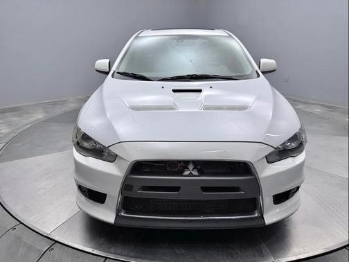 Wicked White 2010 Mitsubishi Lancer Evolution MR Touring