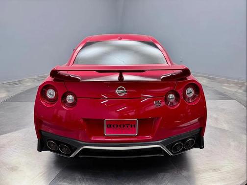 2017 Nissan GT-R Premium