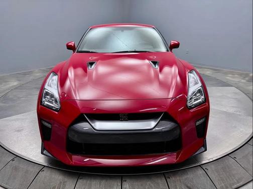 2017 Nissan GT-R Premium