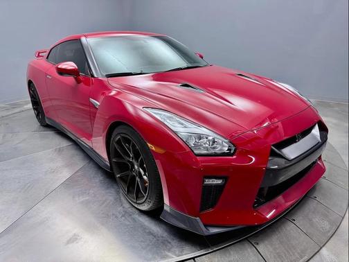 2017 Nissan GT-R Premium