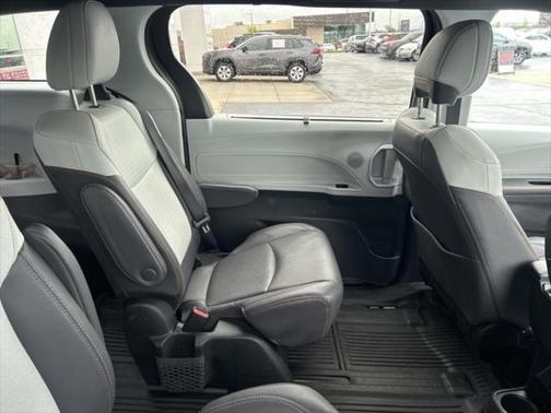 2023 Toyota Sienna XSE 7 Passenger