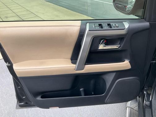 2014 Toyota 4Runner SR5