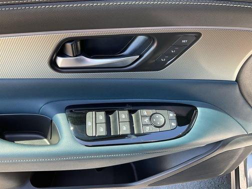 Gun Metallic 2026 Nissan Murano Platinum