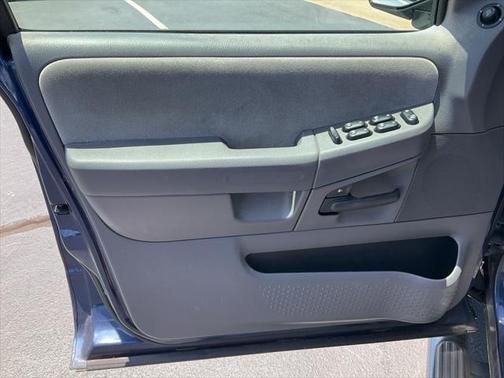 2005 Ford Explorer XLT