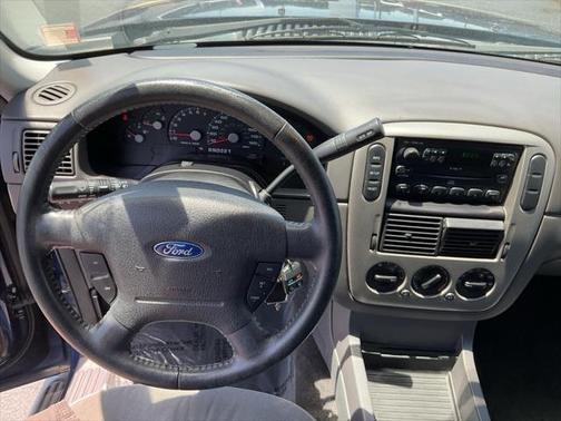 2005 Ford Explorer XLT