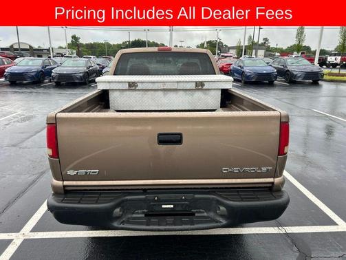 Sandalwood Metallic 2003 Chevrolet S-10 Base