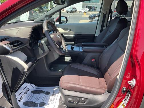 Ruby Flare Pearl 2024 Toyota Sienna Platinum