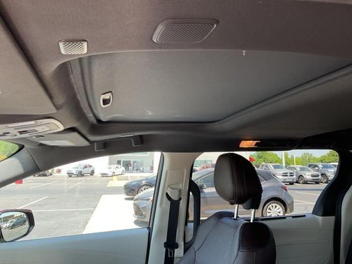 Ruby Flare Pearl 2024 Toyota Sienna Platinum