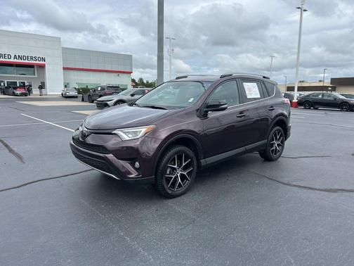 2017 Toyota RAV4 SE