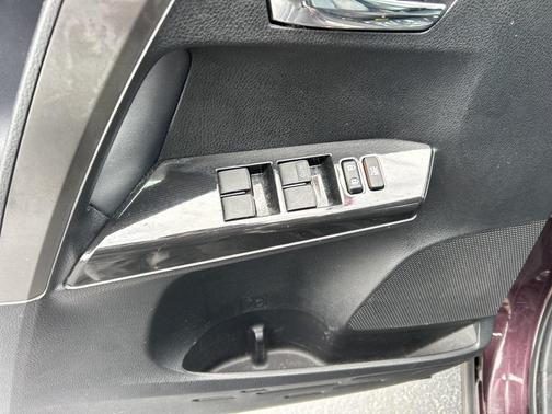 2017 Toyota RAV4 SE