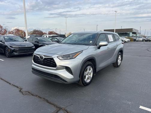 2022 Toyota Highlander L
