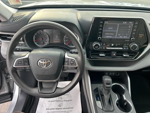 2022 Toyota Highlander L