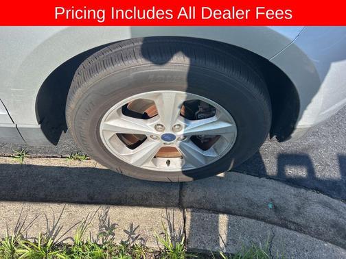 INGOT SILVER METALLIC 2017 Ford Edge SE