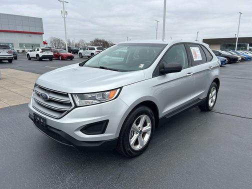INGOT SILVER METALLIC 2017 Ford Edge SE