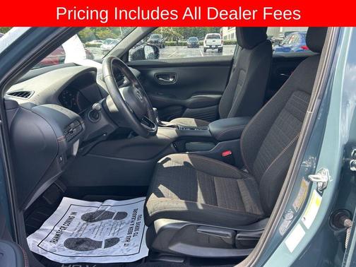 Nordic Forest Pearl 2025 Honda HR-V AWD Sport