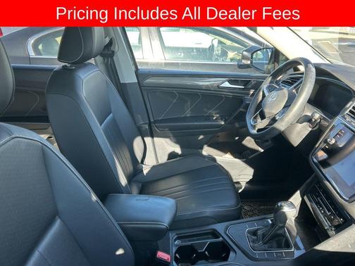 Platinum Gray Metallic 2022 Volkswagen Tiguan 2.0T SE