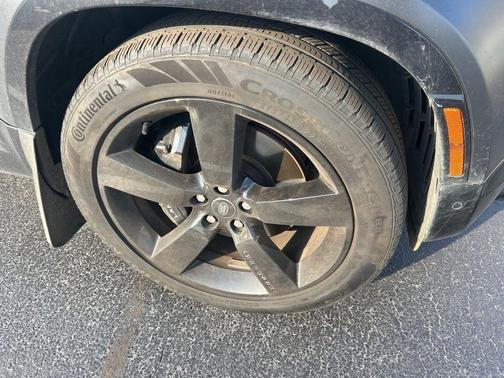 2023 Land Rover Defender 110 Carpathian Edition