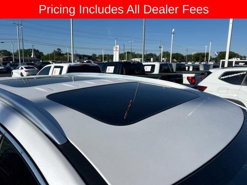 White Frost Tricoat 2023 Buick Enclave Essence AWD