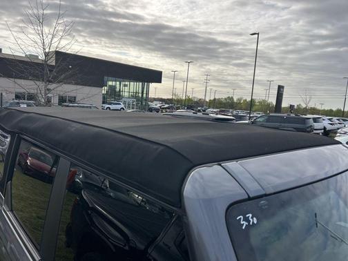 CARBONIZED GRAY METALLIC 2023 Ford Bronco Big Bend