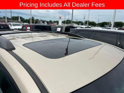 Sandy Beach Metallic 2013 Toyota Highlander SE