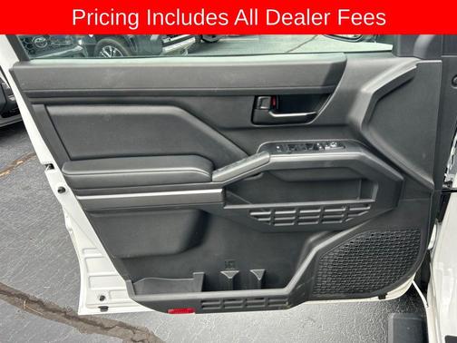 Ice Cap 2024 Toyota Tacoma SR5