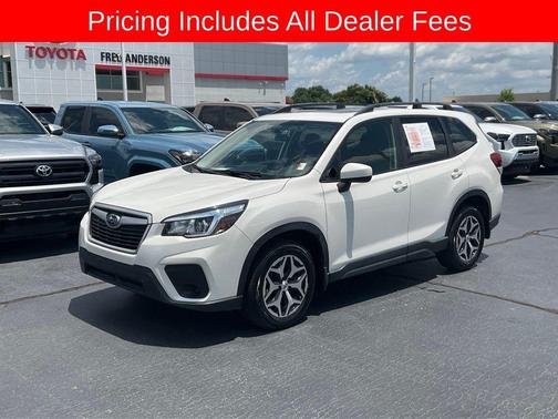 Crystal White Pearl 2019 Subaru Forester Premium