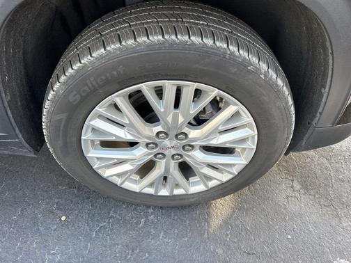 2024 GMC Acadia FWD Elevation