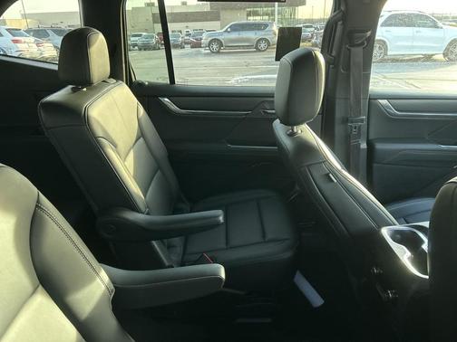 2024 GMC Acadia FWD Elevation