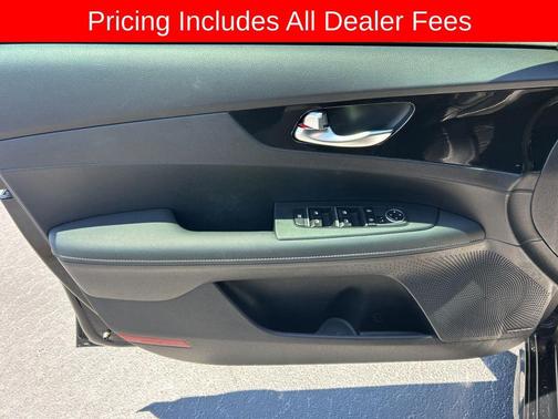 Aurora Black 2024 Kia Forte GT-Line