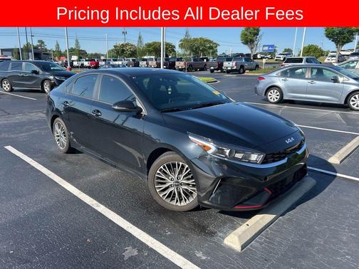 Aurora Black 2024 Kia Forte GT-Line